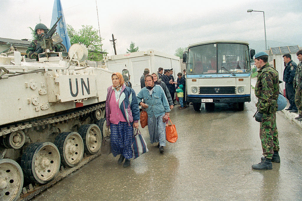 UNPROFOR checkpoint in Bosnia and Herzegovina (Stari Vitez, 1 May 1994) - CVCE Website